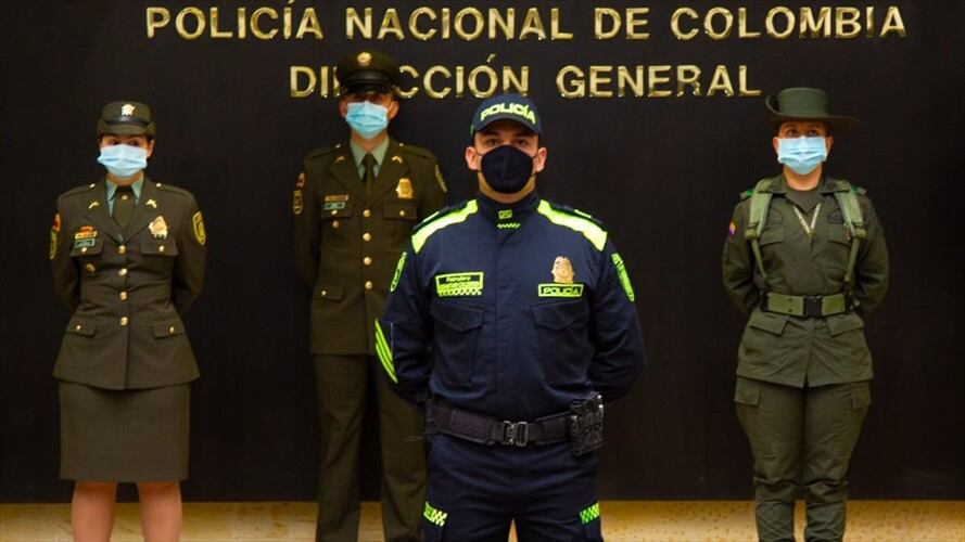 Cambios en los uniformes de la Policía. Foto: Cortesía Diego Aguilar