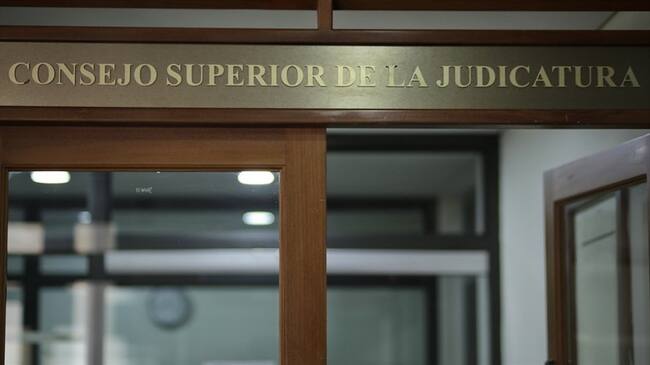 El primer aplazamiento se dio porque el despacho no mandó el link ni programó la diligencia.. Foto: Colprensa