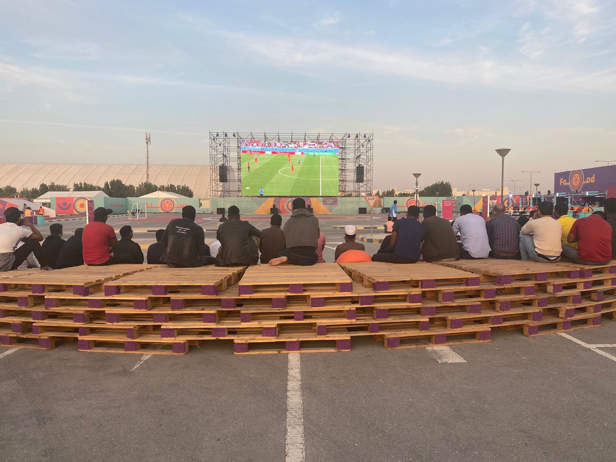 En medio del cubrimiento especial de W Radio en la Copa del Mundo, La W habló con Alphonso*, uno de los obreros que trabajó en la construcción de los estadios del mundial. Foto: W Radio