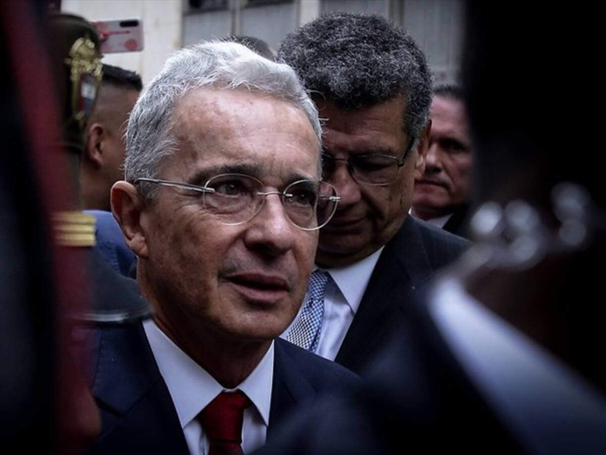 Uribe no presionó a 'Caliche' para cambiar testimonio de Monsalve: defensa