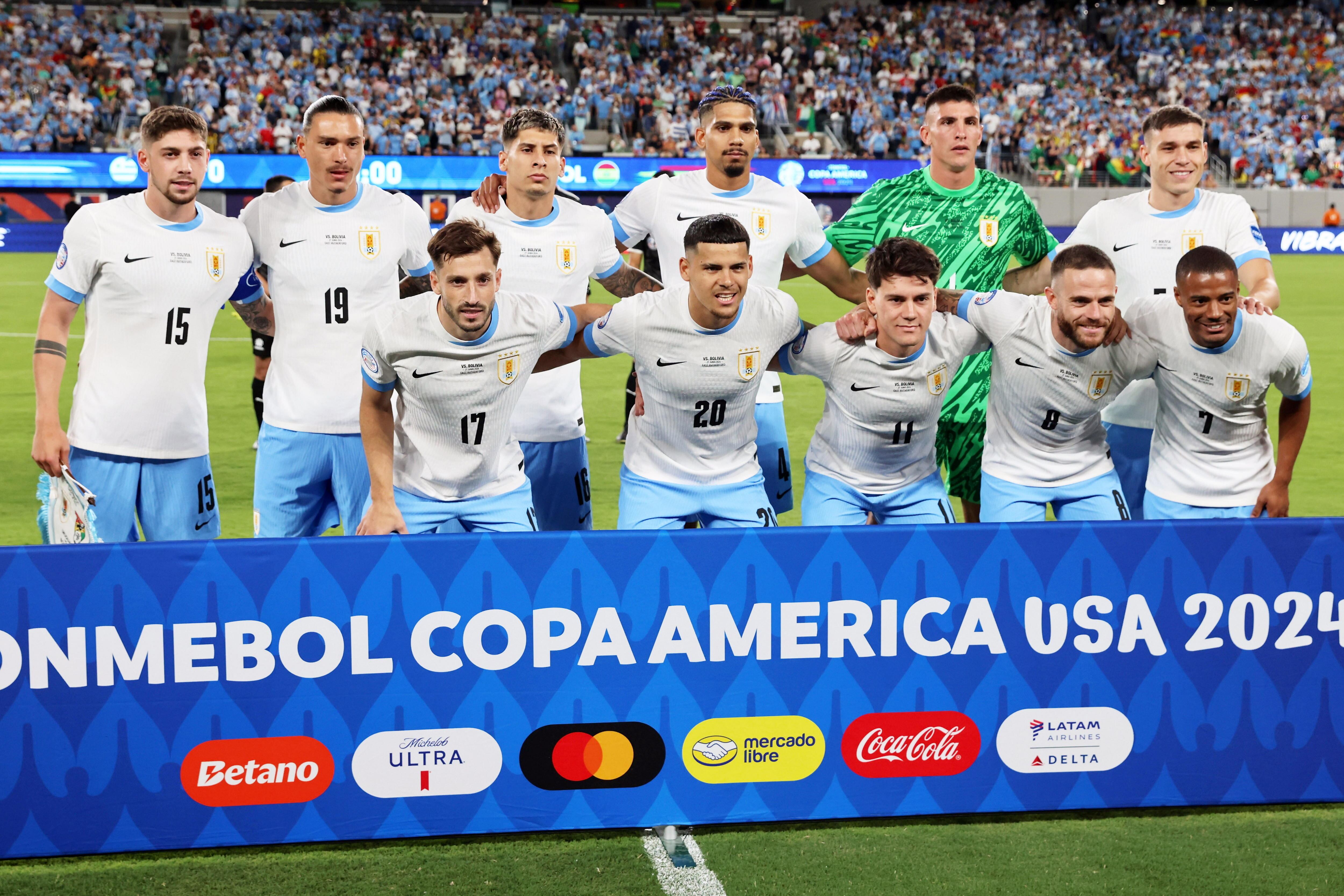 East Rutherford (United States), 28/06/2024.- Uruguay's players pose for a photo ahead of a CONMEBOL Copa America group C match against Bolivia in East Rutherford, New Jersey, USA, 27 June 2024. EFE/EPA/JUSTIN LANE