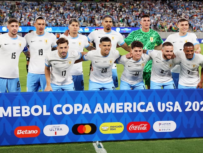 East Rutherford (United States), 28/06/2024.- Uruguay's players pose for a photo ahead of a CONMEBOL Copa America group C match against Bolivia in East Rutherford, New Jersey, USA, 27 June 2024. EFE/EPA/JUSTIN LANE
