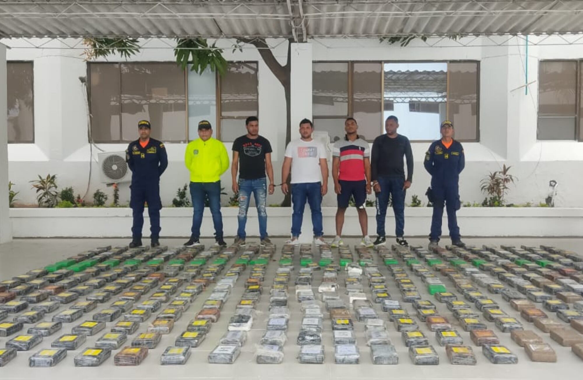 Cocaína incautada en el operativo | Foto: Armada Nacional de Colombia