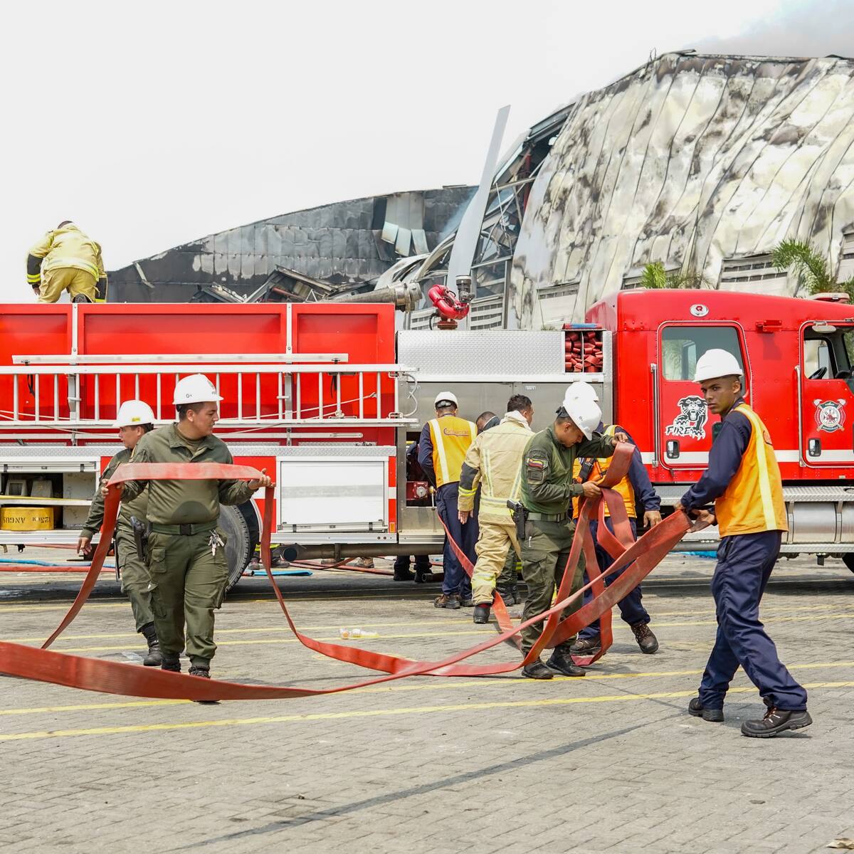 Autoridades confirmaron que fue controlado el incendio en la zona industrial de Cartagena