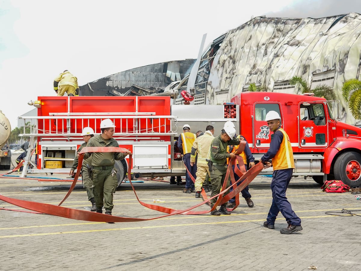 Autoridades confirmaron que fue controlado el incendio en la zona industrial de Cartagena