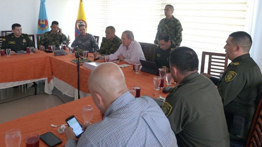 De igual forma, reveló que darán nuevas medidas de protección después de encabezar un consejo de seguridad con la cúpula militar.. Foto: Mindefensa