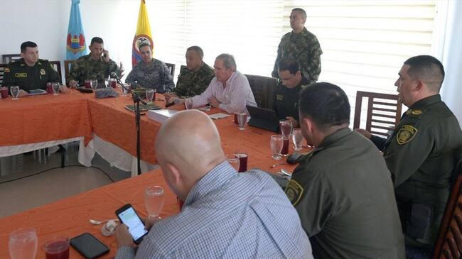 De igual forma, reveló que darán nuevas medidas de protección después de encabezar un consejo de seguridad con la cúpula militar.. Foto: Mindefensa