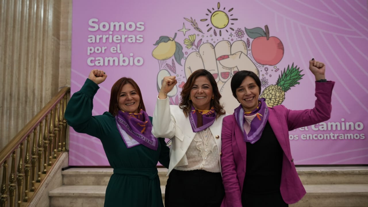 Jhenifer Mojica posesionó a Aura María Duarte Rojas y a Martha Viviana Carvajalino Villegas como viceministras. Foto: MinAgricultura