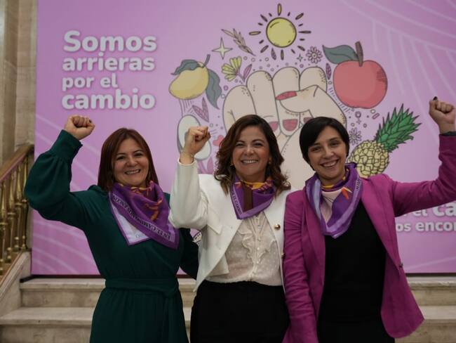 Jhenifer Mojica posesionó a Aura María Duarte Rojas y a Martha Viviana Carvajalino Villegas como viceministras. Foto: MinAgricultura