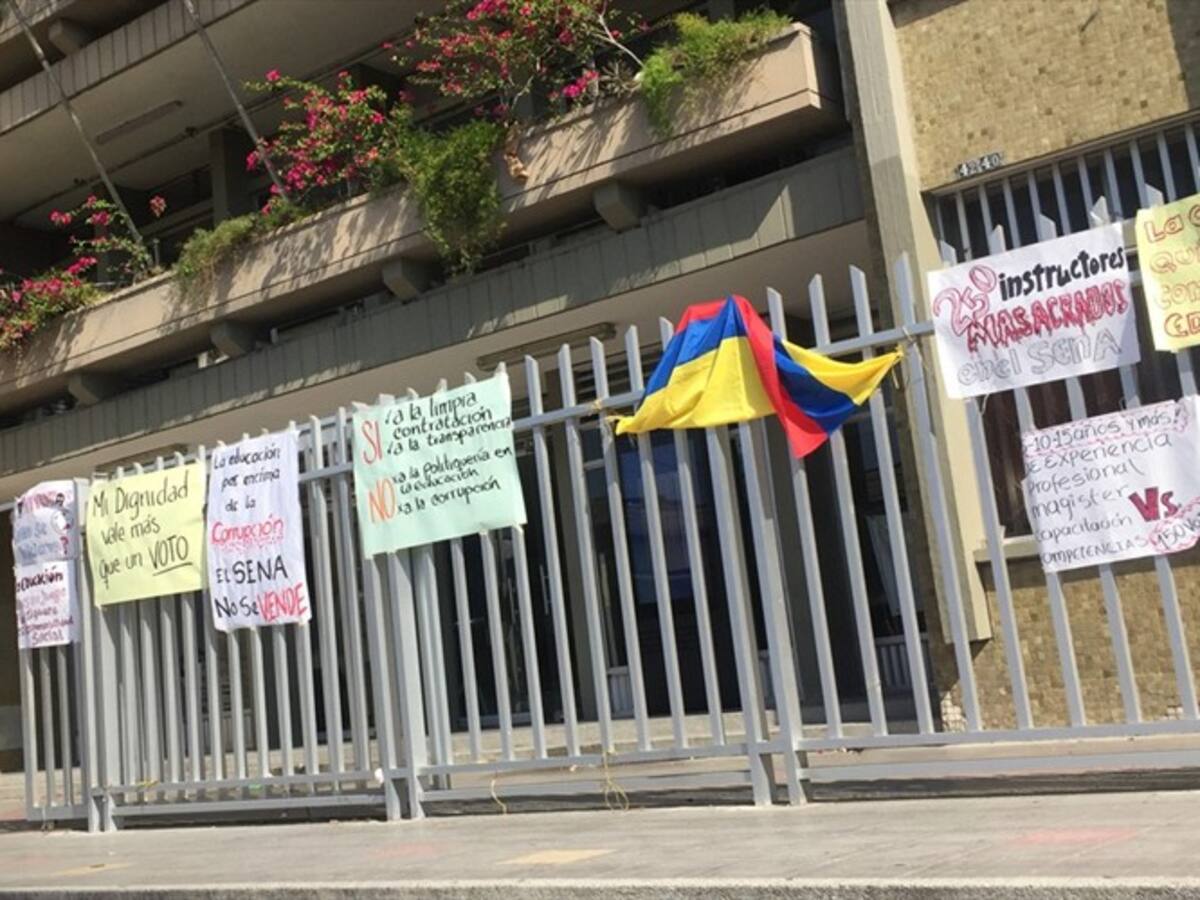 Instructores del Sena protestan por la no renovación de contratos