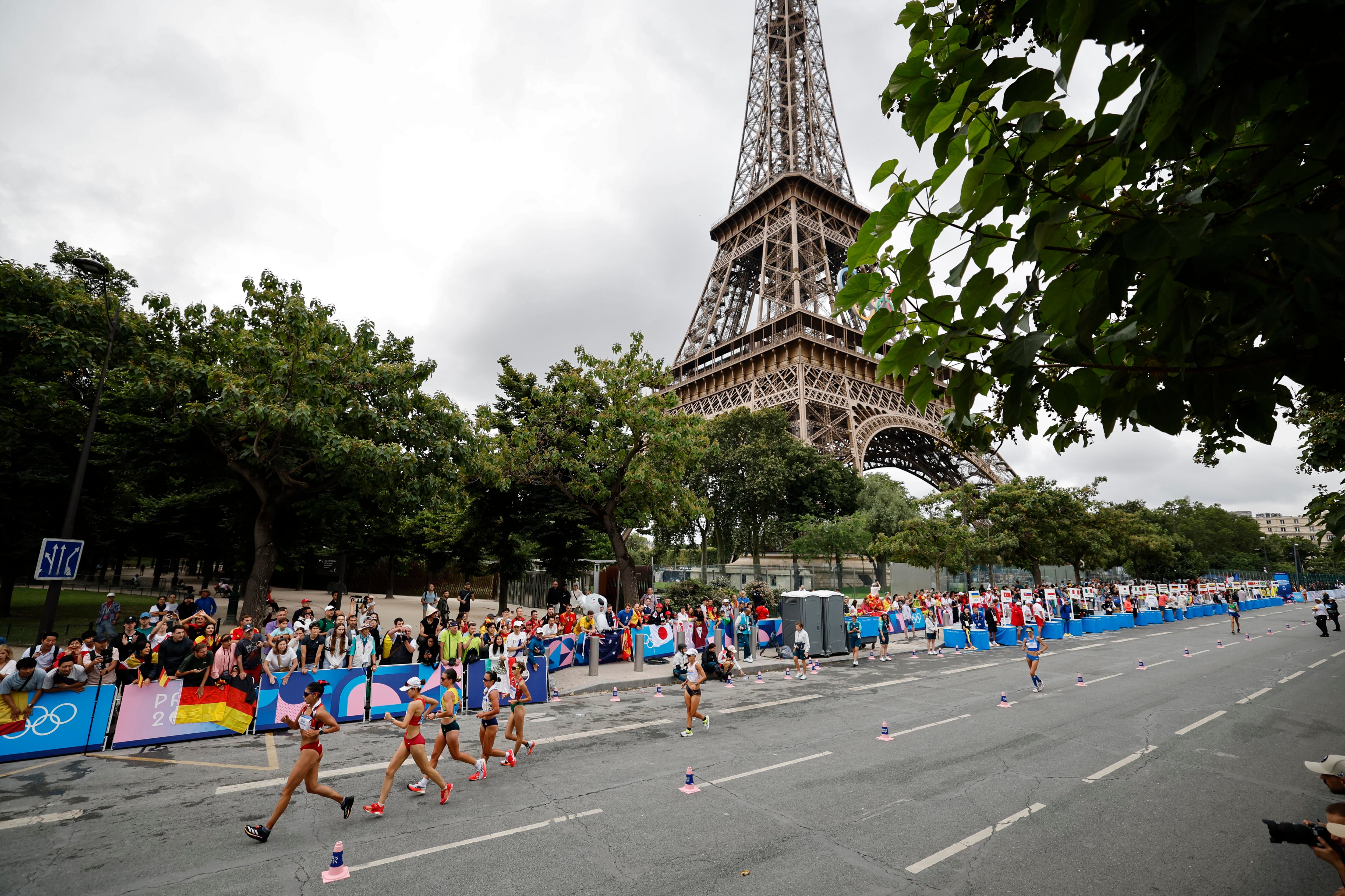 Marcha mixta en París 2024. Foto: EFE / EPA / TOLGA AKMEN
