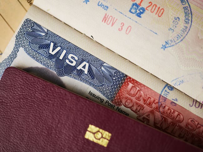 Visa estadounidense. Imagen de referencia vía Getty Images.
