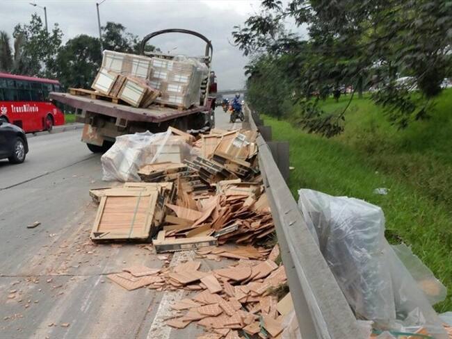 Camión accidentado en Autopista Norte. Foto: