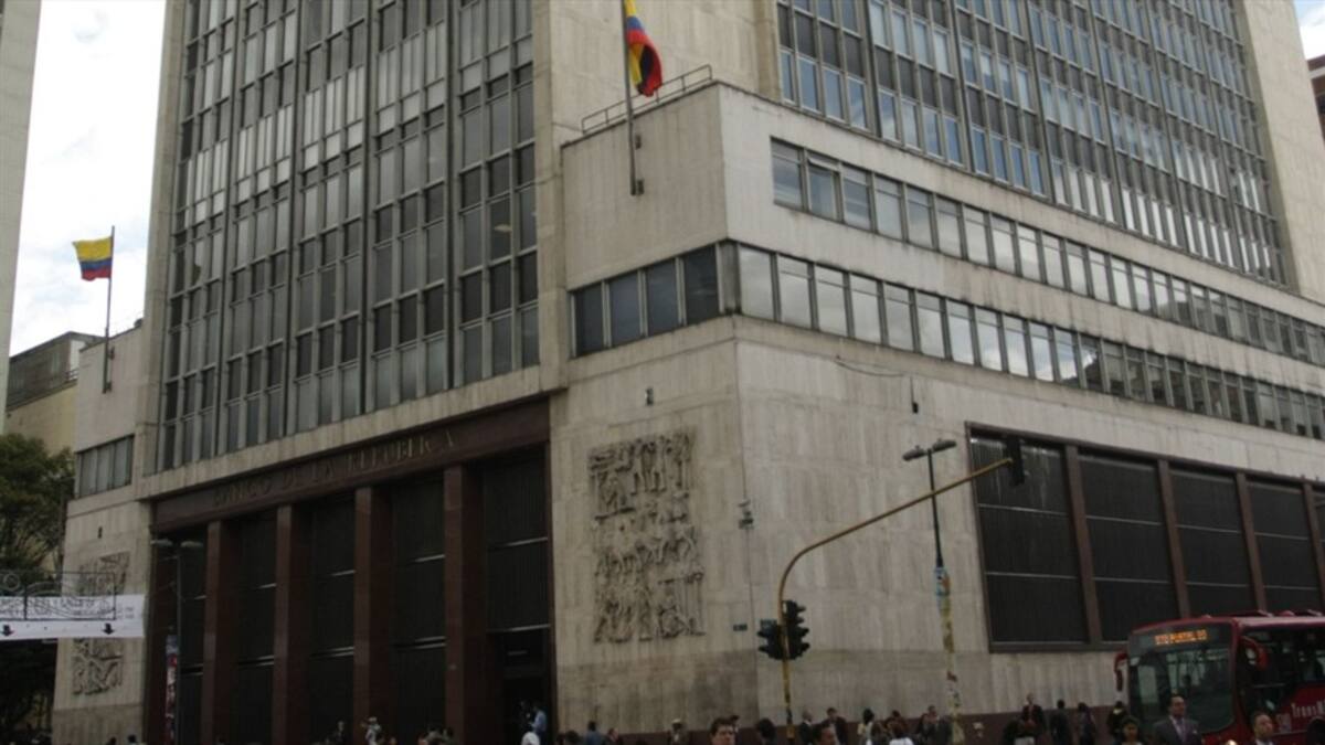 Empleados del Banrep dicen que les ofrecieron retiro voluntario con “presión”