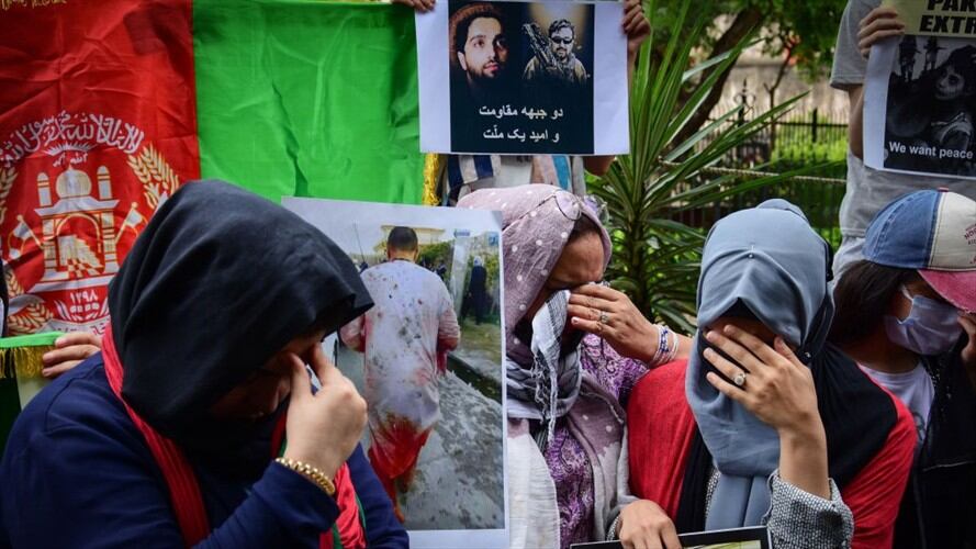Refugiados de Afganistán ya no llegarían a Colombia. Foto: (Photo by Manish Rajput/SOPA Images/LightRocket via Getty Images)