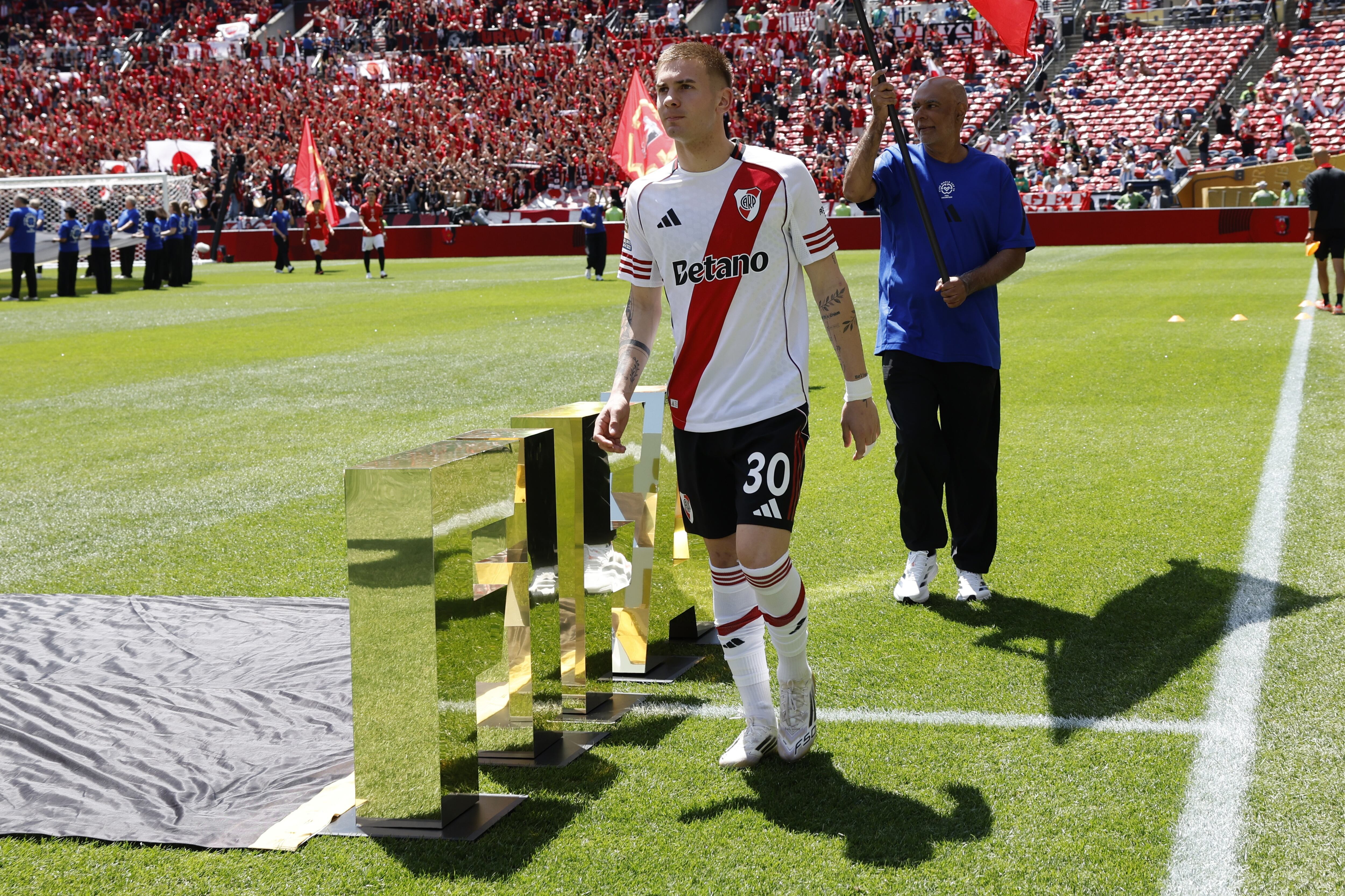 Franco Mastantuono, jugador de River Plate. Foto: EFE/EPA/JOHN G. MABANGLO