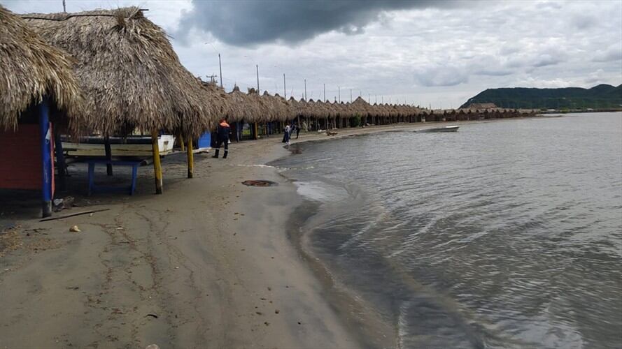 Durante la jornada de limpieza deEl Caribe Respira en esa playa, la Armada Nacional y los grupos voluntarios lograron recoger alrededor de 4 toneladas de desechos. Foto: Augusto Puello/Expedición Caribe Respira