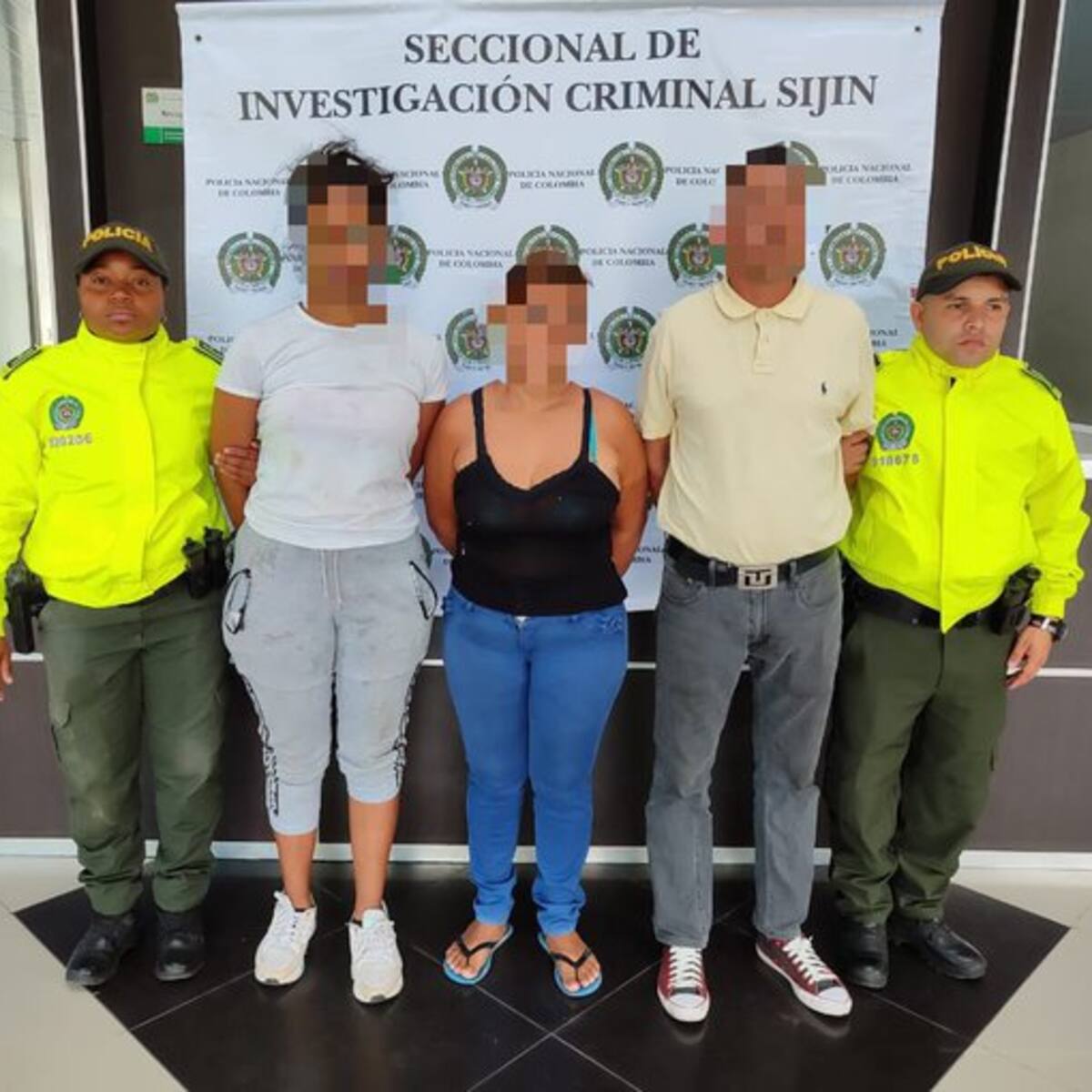 Capturan a madre señalada de abusar de su hija y vender este contenido en línea