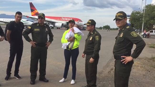 Rescatan a Ángel Smith, bebé que había sido secuestrado en Soacha. Foto: Captura del video