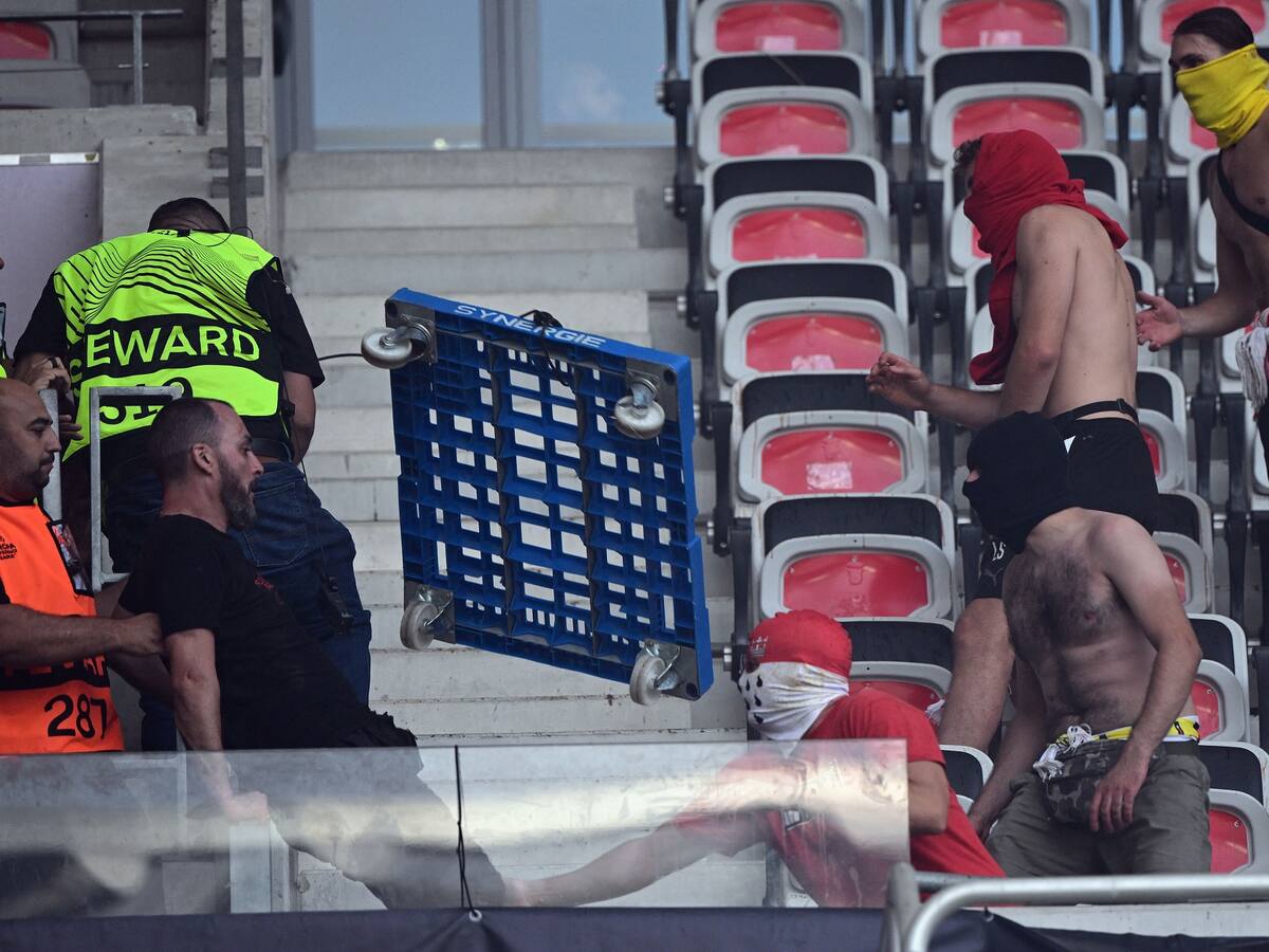 UEFA abre procedimiento disciplinario al Niza y al Colonia por pelea entre hinchas