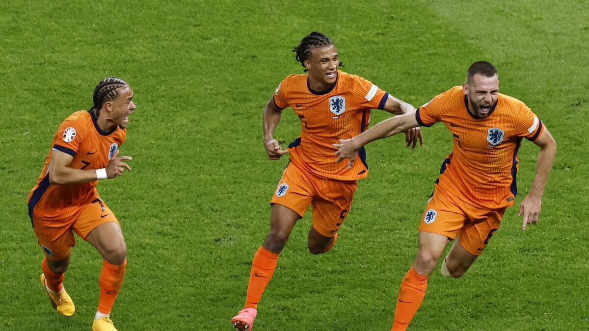 Países Bajos derrotó 2-1 a Turquía y se clasificó a las semifinales de la Eurocopa