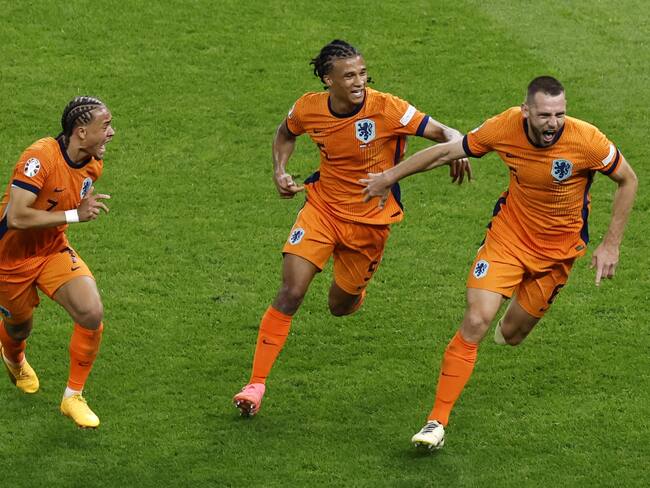 Países Bajos celebra su clasificación a semifinales de la Eurocopa. Foto: EFE/EPA/ROBERT GHEMENT