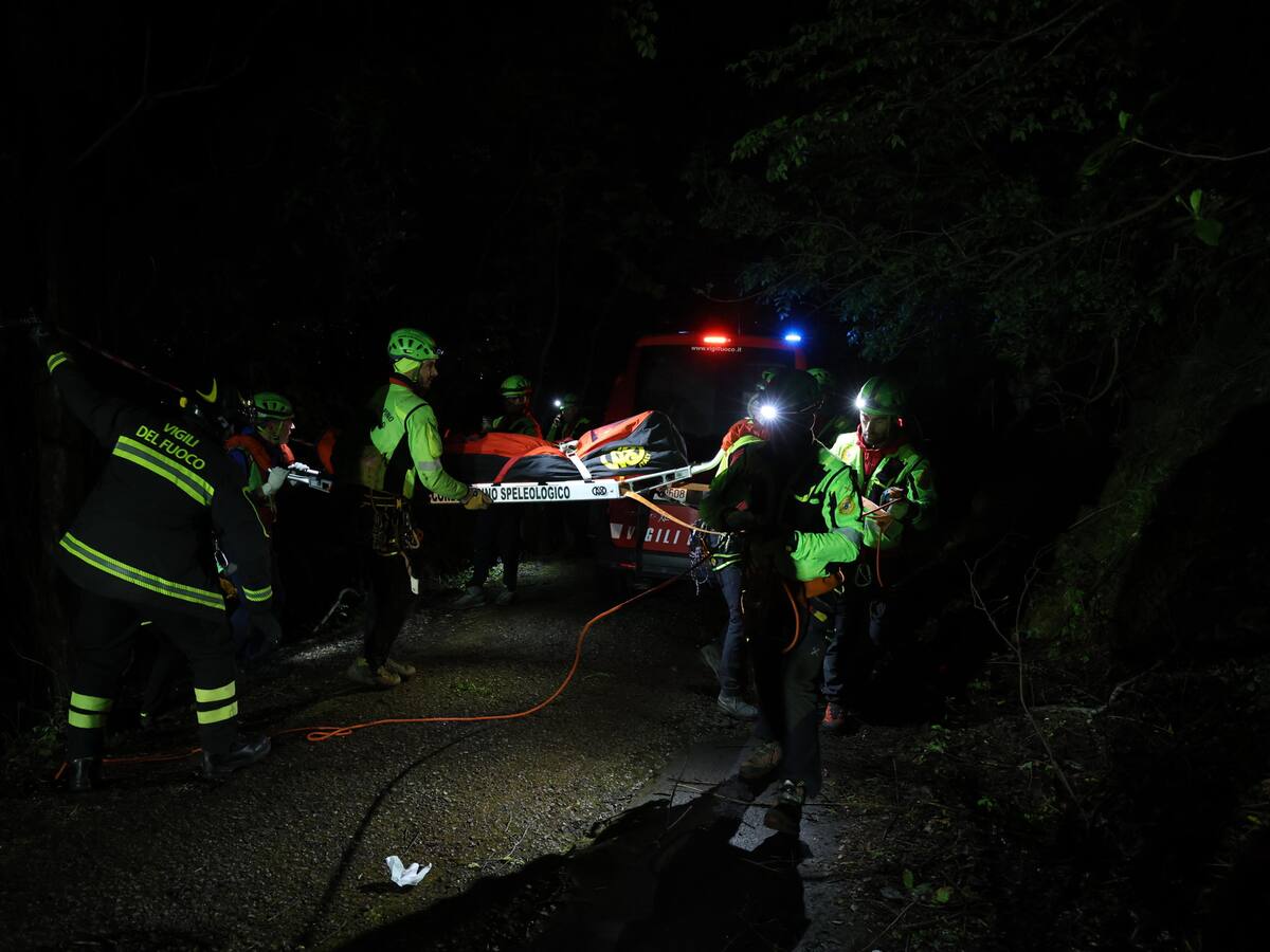 Al menos cuatro muertos y un herido grave al descolgarse la cabina de un teleférico en Nápoles
