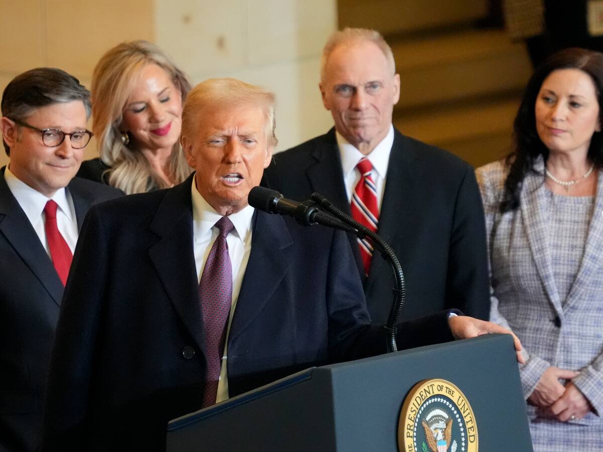 Trump dice que impondrá aranceles a otros países para “enriquecer” a los estadounidenses