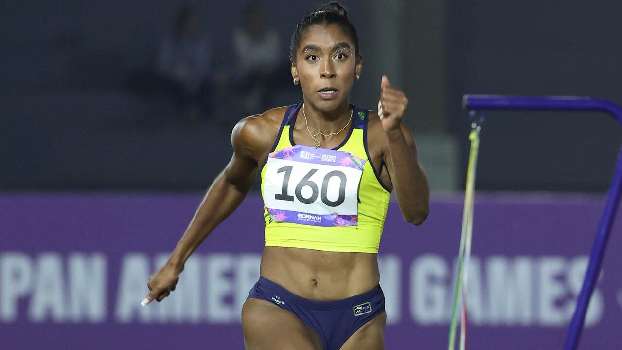 La colombiana Natalia Linares impone récord al ganar el oro en salto de longitud en los Juegos Panamericanos Junior. EFE/Rodrigo Sepulveda.