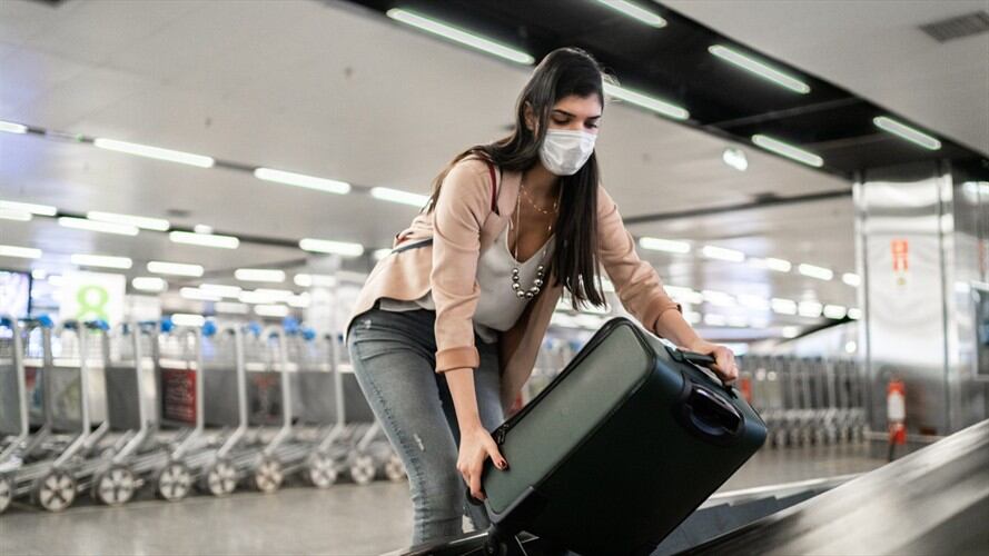 Argentina desalienta viajes a Brasil y otros países con variantes de COVID-19. Foto: Getty Images