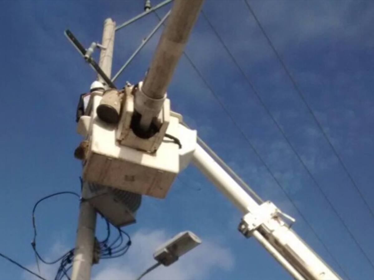 Cartagena: por incumplimiento de pago a Electricaribe retiran transformador a comerciantes