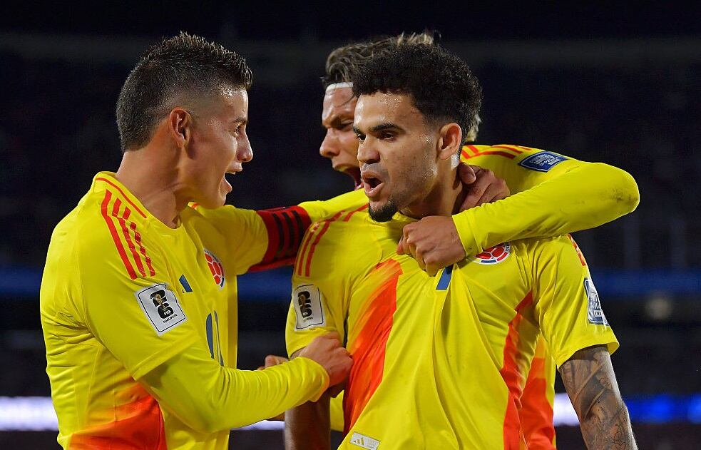 Luis Díaz celebra su gol ante Argentina por las Eliminatorias al Mundial 2026 / Getty Images