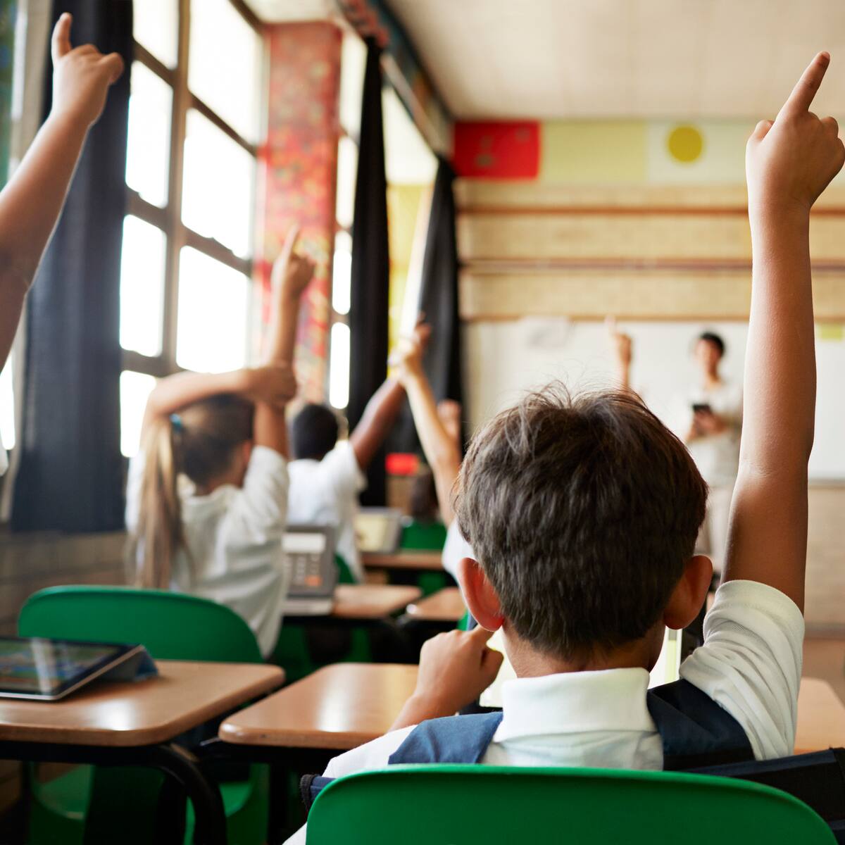 Secretaría de Educación de Bogotá prohíbe a colegios cobrar papelería a padres de familia