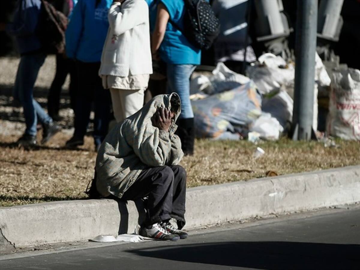 Voluntarios denuncian que Policía impide repartir comida a habitantes de calle en Bogotá
