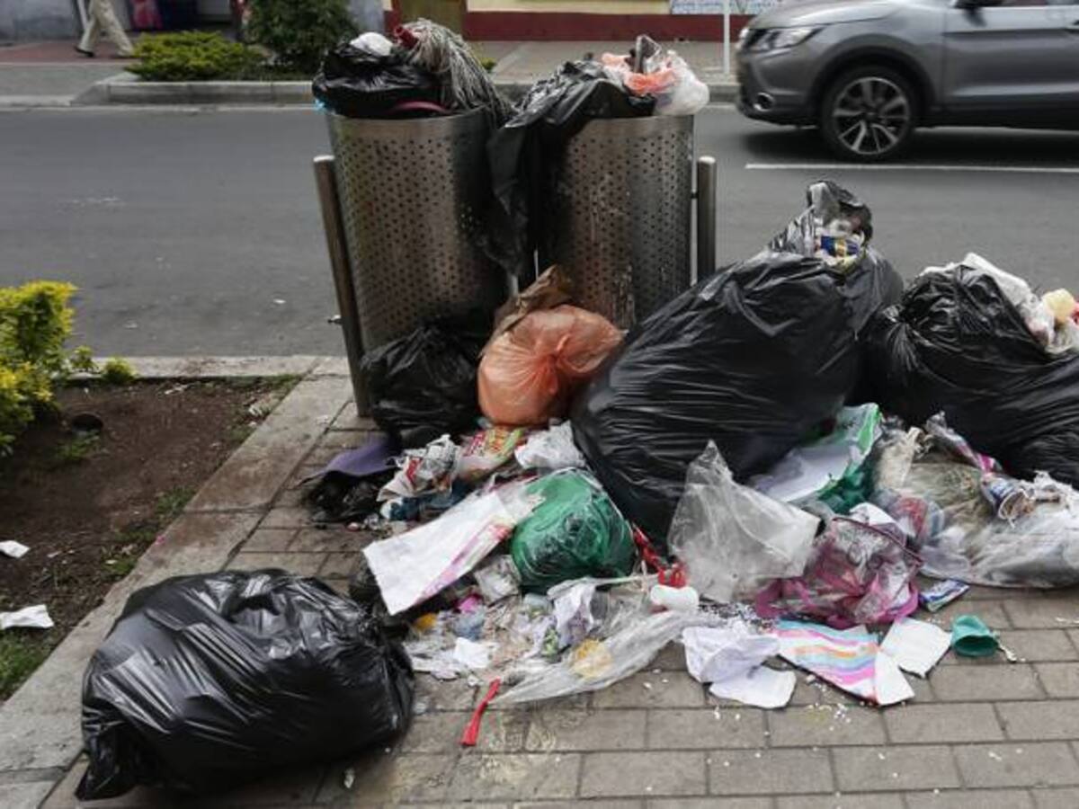 Contraloría ordena actuación especial por fallas en servicio de recolección de basuras en Bogotá