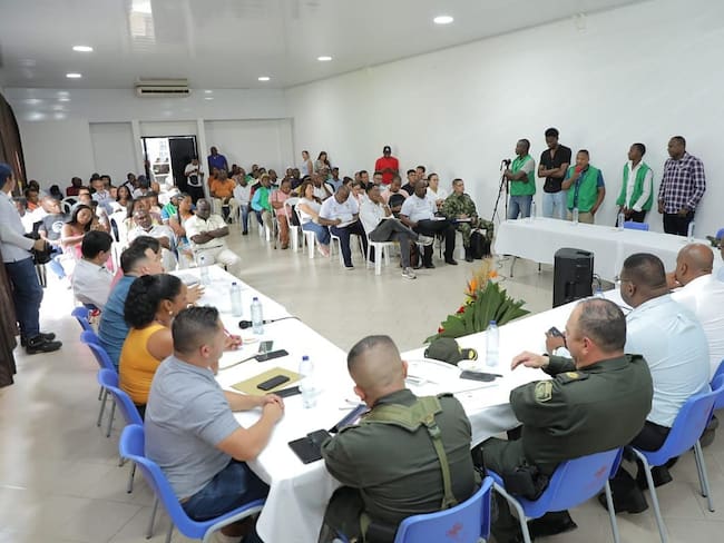 El gobierno departamental realizó una reunión con las fuerzas vivas con el objetivo de analizar la situación y ejecutar medidas que permitan afrontar la problemática. Crédito: Gobernación del Cauca. 
