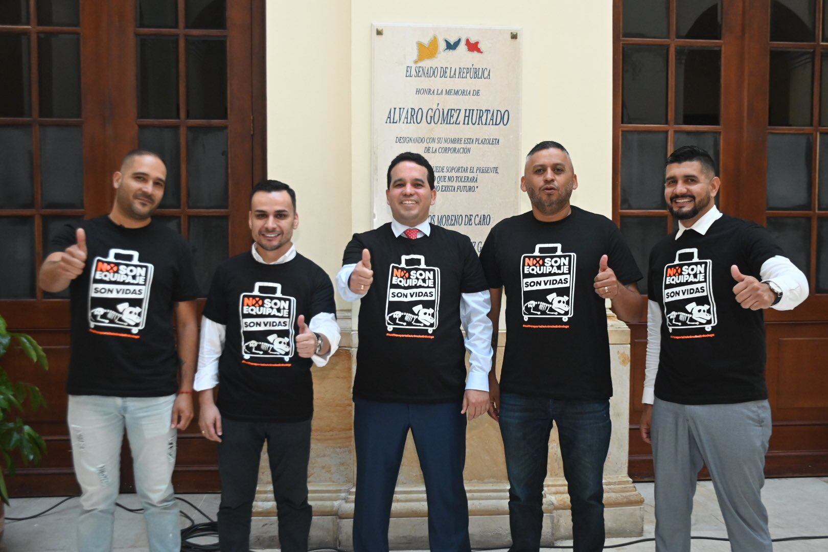 Proyecto de ley busca regular el desplazamiento de animales en el transporte público. Foto: senador Carlos Trujillo