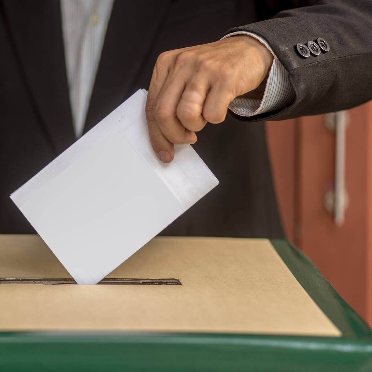 Transporte gratis, urnas hasta 5 p.m. y voto electrónico avanzan en Código Electoral