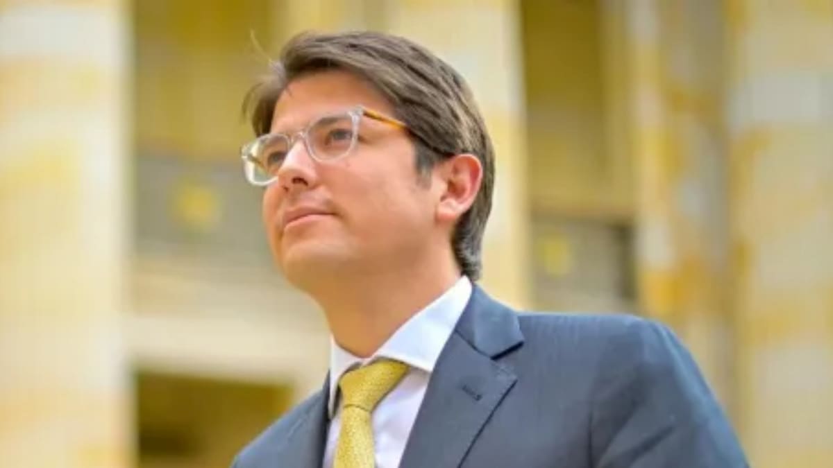 Miguel Uribe entró a cirugía de urgencia por “evidencia de sangrado intracerebral agudo”