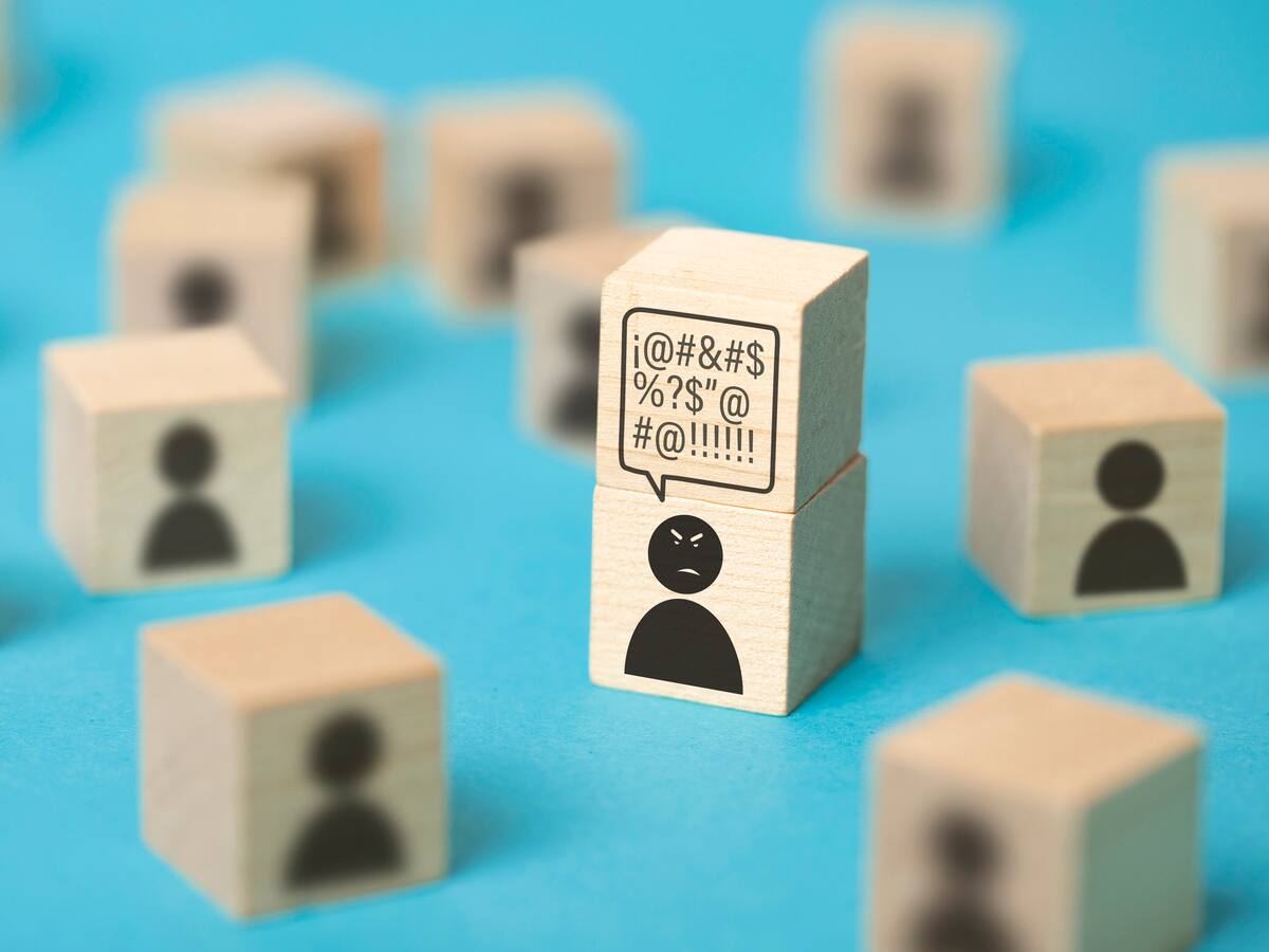 El cerebro recuerda los insultos y olvida los cumplidos: ¿por qué pasa esto? Experto explica