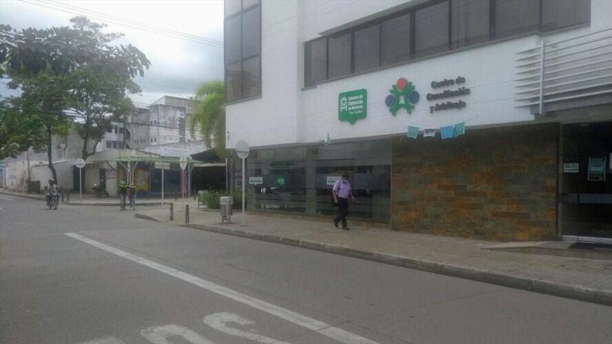 Al tiempo también se reintegraron a sus funciones, cuatro miembros de la Junta Directiva de la entidad. Todos habían sido separados de sus cargos por presunta corrupción . Foto: Cortesía