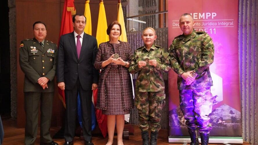 Habló sobre el rol de las mujeres en las FFMM que en nuestro país son casi cuatro mil.. Foto: Cortesía