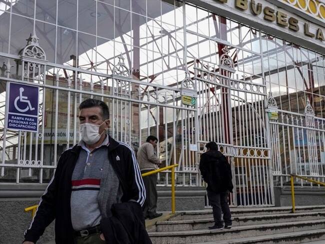 Debemos estar en casa las 24 horas del día, porque en la casa vamos a estar mas seguros: Jeanine Áñez. Foto: Getty Images