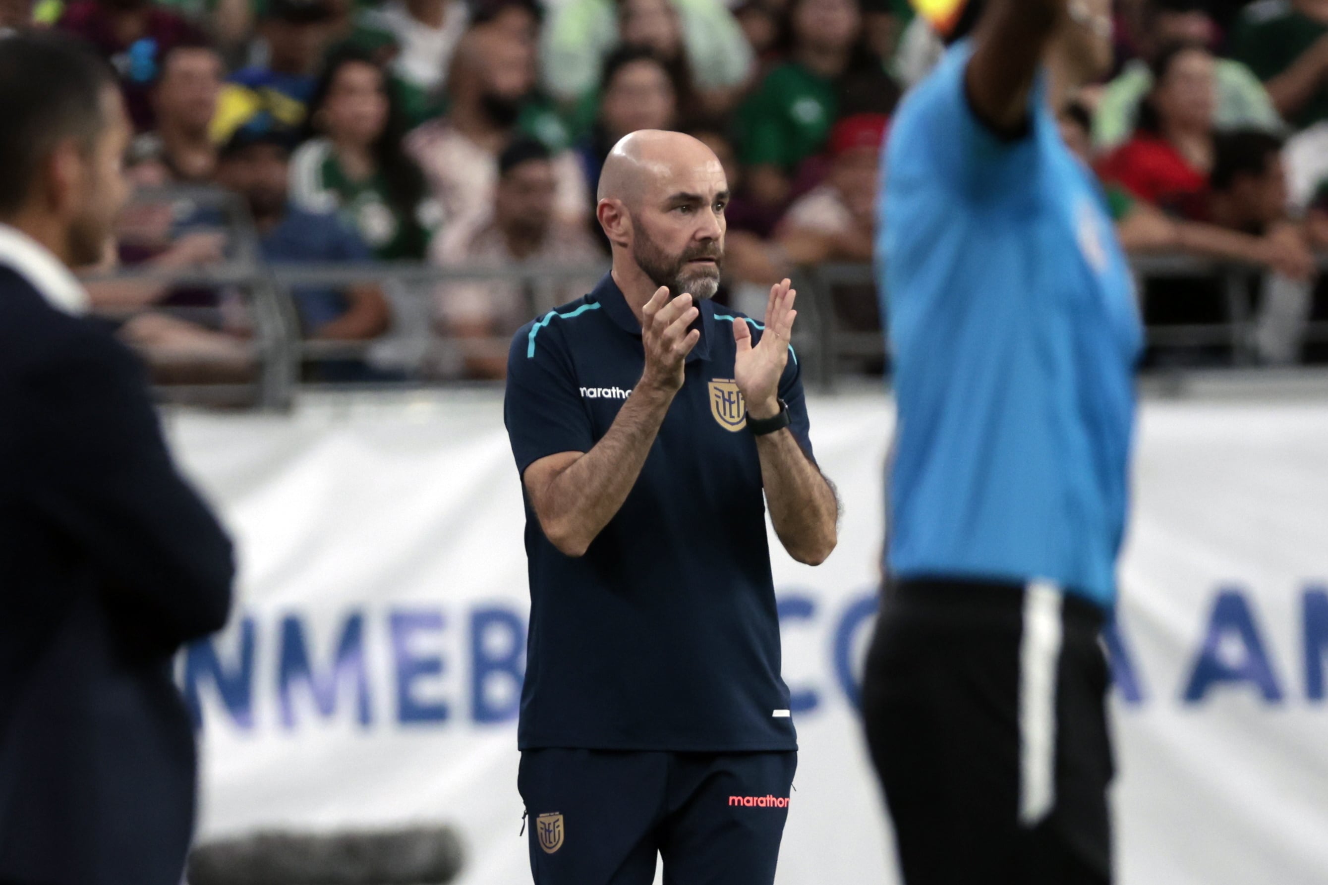 Glendale (United States), 30/06/2024.- Coach of Ecuador Felix Sanchez reacts during the CONMEBOL Copa America 2024 group B soccer match between Mexico and Ecuador in Glendale, Arizona, USA, 30 June 2024. EFE/EPA/JOHN G. MABANGLO