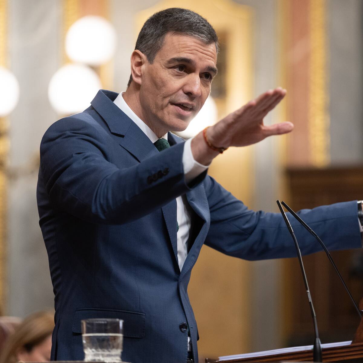 Pedro Sánchez confía que el servicio eléctrico se restablezca “pronto” en toda España