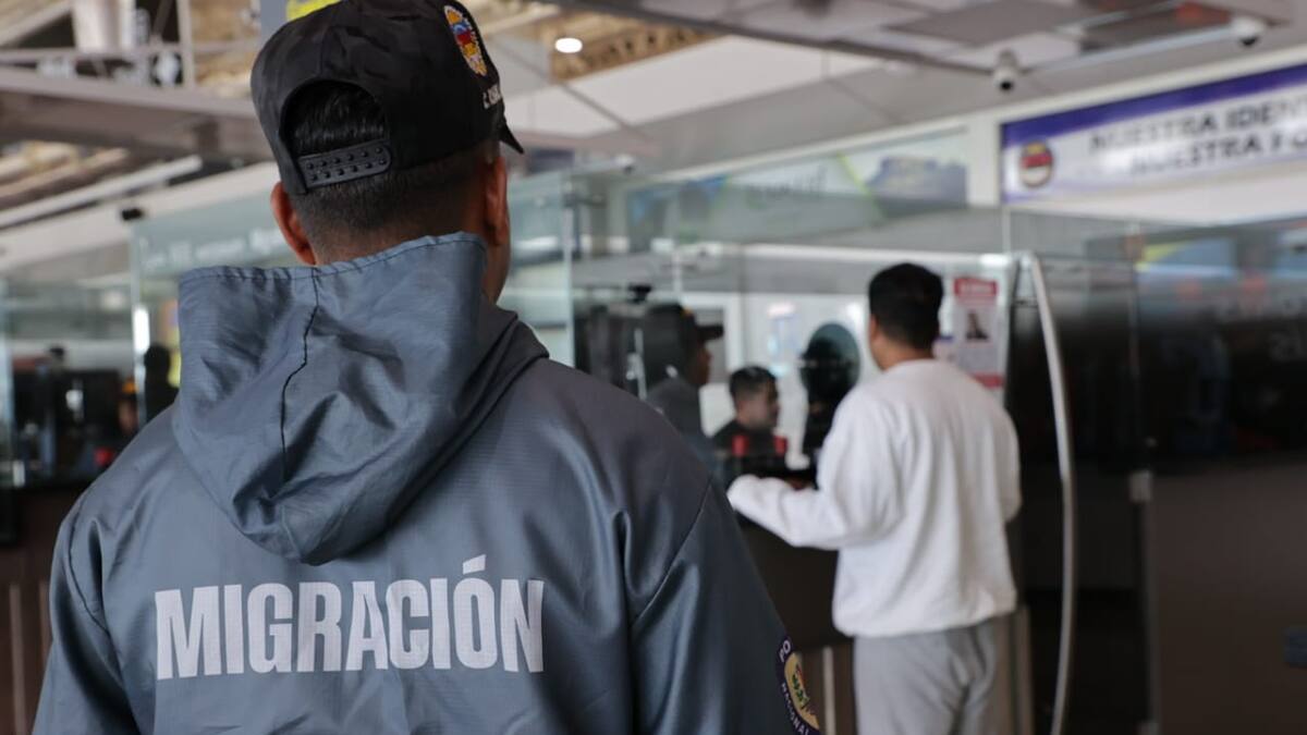 Corte Suprema de EE.UU. suspende la deportación de venezolanos desde Texas