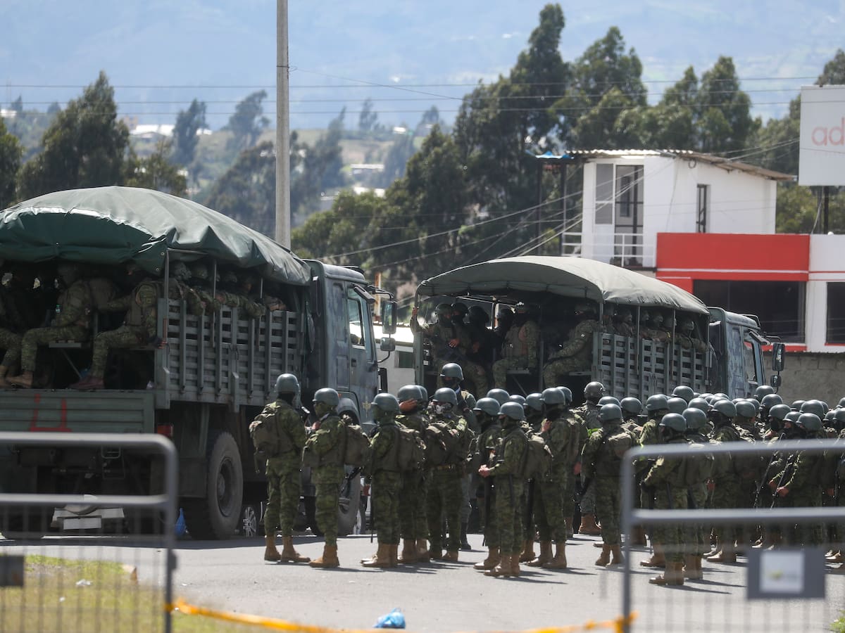 Asesinan a un guardia carcelario en Ecuador en medio de “conflicto armado interno”