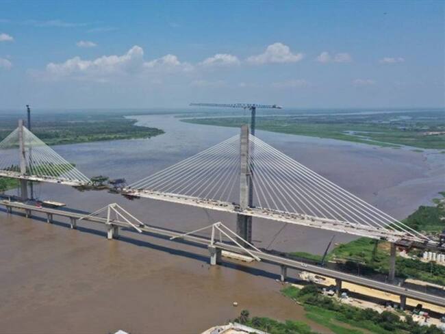 Dos capturados por hurto en el nuevo puente Pumarejo