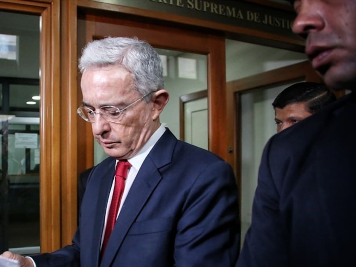 Presentan dos hábeas corpus en el caso del expresidente Álvaro Uribe Vélez