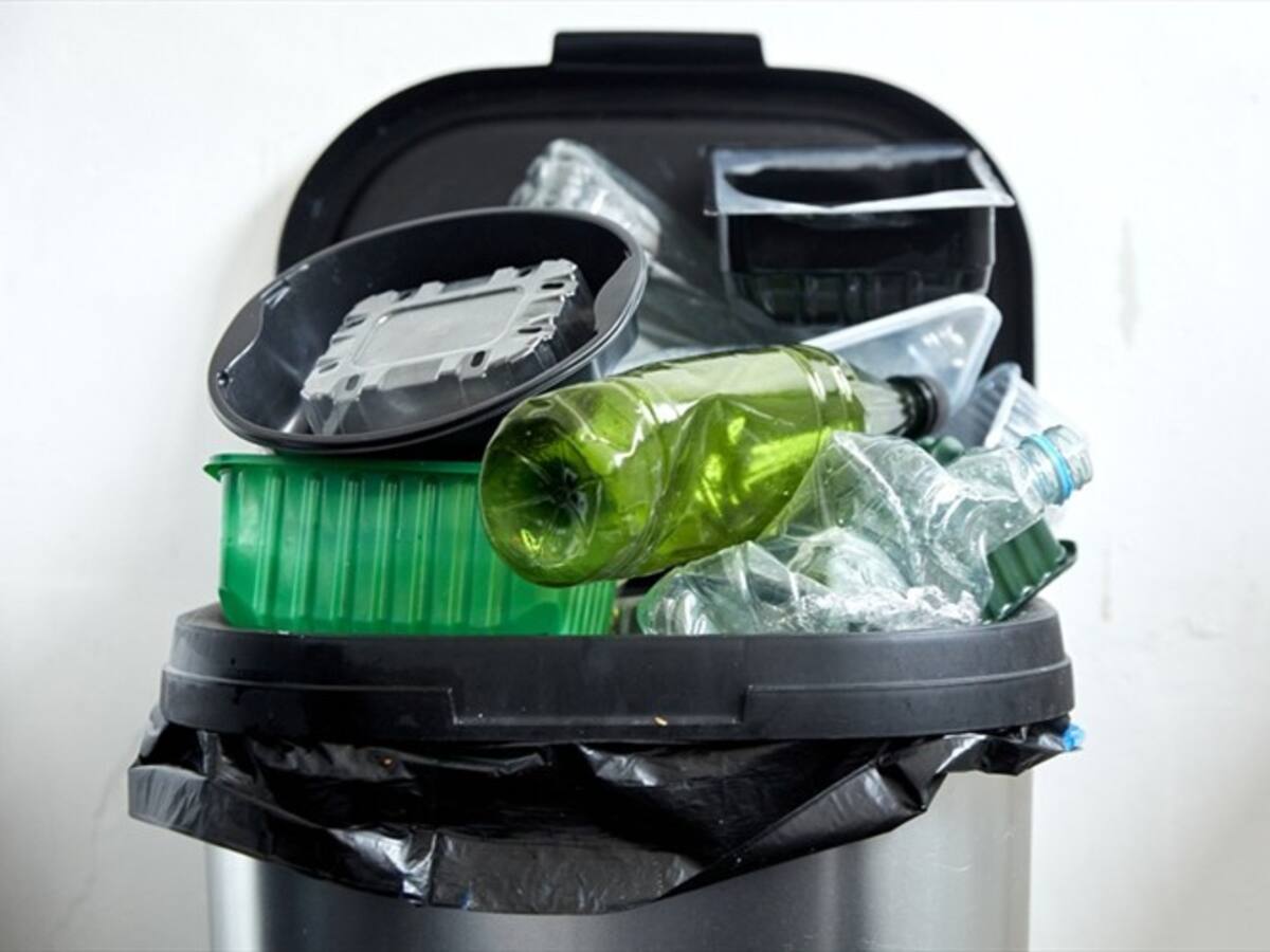 Estos son algunos de los plásticos de un solo uso que saldrán del mercado a partir de 2024